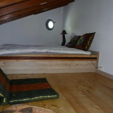 Casa de Férias Sleeps 4 Pool Air Con Wifi